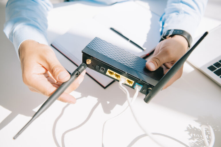 Jaki router wybrać pod światłowód? Zobacz idealną specyfikację tego urządzenia